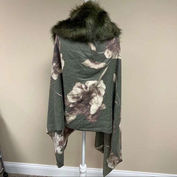 Laundry Shelli Segal wrap with faux fur   O/S NWT - Picture 5 of 6